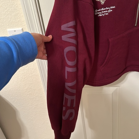 Darc Sport Maroon Women’s Cropped Quarter Zip - Size Small - Picture 2 of 7
